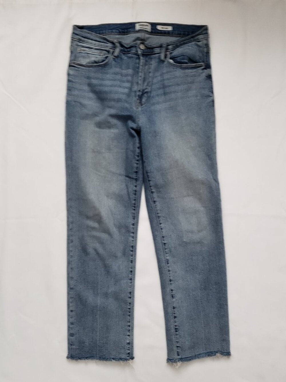 Kensie Vintage Luxe size 10 The Slim blue jeans straight leg raw hem